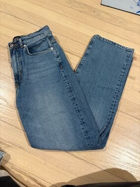 BDG Women's Medium Blue Straight-Leg Jeans